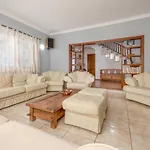 Casa Nira Villa